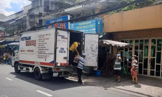 Chuyến xe anh Minh luôn sẵn sàng vận chuyển miễn phí hàng hóa phục vụ chiến dịch chống dịch
