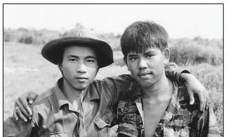 Người chép sử bằng hình ảnh 