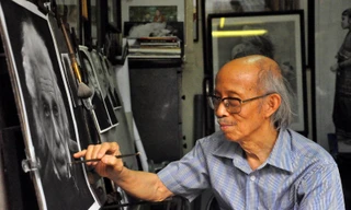 'Me – xừ' Nguyên vẫn cặm cụi truyền thần 