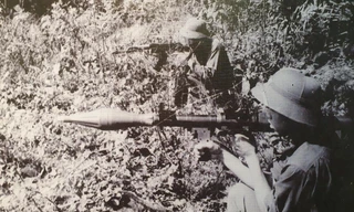 Tổ B40 thuộc C2D3 Mường Khương, Lào Cai bắn cháy 1 xe tăng địch