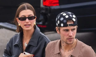 Hailey Bieber công khai mỉa mai dưới bài đăng của Justin, hôn nhân lại rạn nứt?