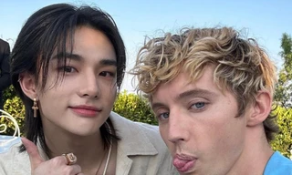 OTP Troye Sivan - Hyunjin Stray Kids: Đi chung show rồi "crush" lúc nào không hay