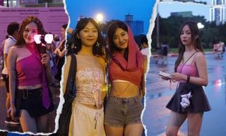 Hắc Hường phủ kín sân vận động, nhiều bạn trẻ lên đồ đến check-in chờ vé "xả sốc"