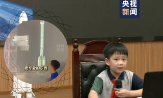 Góc "con nhà người ta": Cậu bé đam mê tên lửa, được trường mời giảng dạy khi mới 9 tuổi