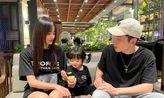 Con gái Trương Mỹ Nhân - Phí Ngọc Hưng khiến netizen thích mê khi bắt trend cùng bố mẹ