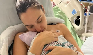 "Wonder Woman" Gal Gadot khiến người hâm mộ bất ngờ khi sinh con gái thứ tư