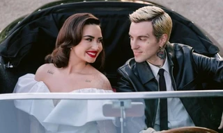 Demi Lovato kết hôn sau 3 năm hẹn hò, đẹp rạng rỡ trong lễ cưới lãng mạn