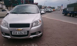 Chiếc xe ô tô do nữ tài xế điều khiến. Ảnh: DH