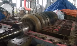 Nhà máy đạm Ninh Bình thành 'xưởng cơ khí' bất đắc dĩ