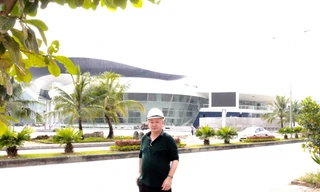 Doanh nhân Nguyễn Tăng Cường bên Dự án nhà văn hoá tỉnh Quảng Ninh có mức đầu tư nghìn tỷ đồng. Ảnh: Minh Đức