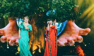 Con gái út của Cẩm Vân, Khắc Triệu vượt qua tai nạn kinh hoàng để tỏa sáng cùng mẹ