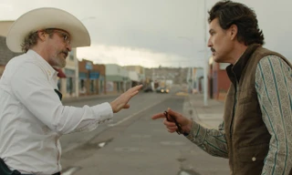 Joaquin Phoenix và Pedro Pascal đối đầu trong phim về đại dịch COVID-19