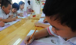 Lắm kiểu nhồi trẻ