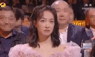 Biểu cảm khó hiểu khi nhìn “đối thủ” Triệu Lệ Dĩnh, Tống Thiến có ý gì đây?