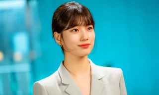 Làm “con nhà nghèo” mà dùng toàn đồ hiệu như Suzy trong “Start Up” thì ai cũng muốn