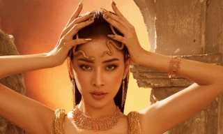 Lạ chưa kìa, Chi Pu lại vắng mặt trong đêm diễn dù là nàng thơ của NTK Đỗ Long