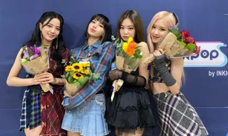 BLACKPINK chuẩn “thánh biến hình”: Biểu cảm thay đổi chóng mặt thế này thì chàng nào theo được?