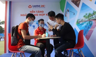 Chỉ cần 2 phút, mở thành công LienViet24h tại Sóng Festival