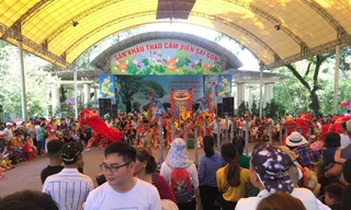 Đông nghịt người tại Thảo Cầm viên Sài Gòn