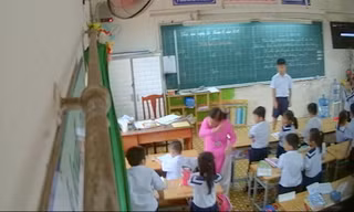 Hành vi đánh học sinh của cô giáo H bị phụ huynh đặt camera ghi lại