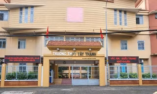 TPHCM: Phê bình hiệu trưởng Trường THPT Tây Thạnh vì các khoản thu đầu năm