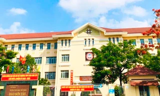 Hiệu phó trường THPT ở TPHCM tát học sinh ù tai