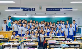 Lớp 12B1 nơi Trang, thủ khoa khối D7 của cả nước đang theo học