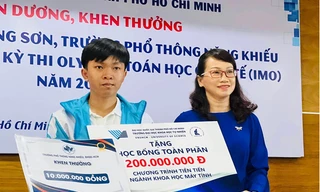 Hai học sinh đạt huy chương quốc tế nhập học sớm ở trường Đại học Khoa học Tự nhiên TPHCM