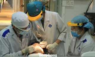 Sinh viên Trường ĐH Y dược TPHCM thực hành tại trường