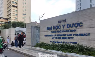 Không đạt ngưỡng yêu cầu, ĐH Y Dược TPHCM đề nghị hàng trăm thí sinh phải cung cấp minh chứng IELTS