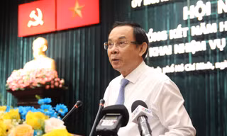 Bí thư Nguyễn Văn Nên: Bằng mọi cách đảm bảo đời sống cho giáo viên