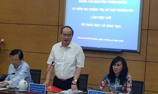 Bí thư thành ủy TPHCM cho biết, TP đang xem xét miễn giảm học phí bậc THCS 