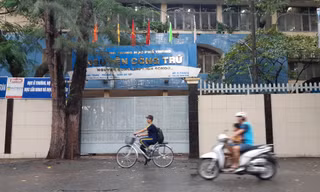 Vụ nâng điểm: 'Truy' trách nhiệm Hiệu trưởng và cấp phó Trường THPT Nguyễn Công Trứ