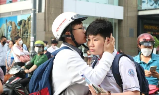 Hơn 3.500 sĩ tử đua tranh suất vào lớp 6 trường chuyên 'hot' nhất TPHCM 