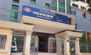 Ngành Báo chí Trường ĐH Khoa học xã hội và Nhân văn TPHCM lập đỉnh với điểm chuẩn 28
