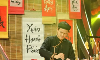 Chàng trai muốn đưa hồn chữ Việt ra thế giới