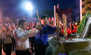 Tuổi trẻ Việt Nam tri ân các anh hùng liệt sĩ