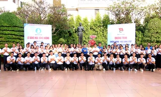 Hội Sinh viên TP. HCM trao học bổng cho cán bộ Hội tiêu biểu