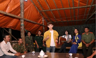 Nghệ sĩ trẻ TP. HCM “thắp lửa hạnh phúc” nơi biên cương