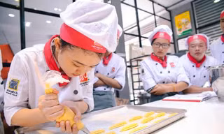 Hành trình khởi nghiệp cô chủ tiệm bánh xinh đẹp