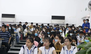 Người trẻ nên "khởi nghề hay khởi nghiệp"?