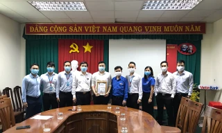 Tỉnh Đoàn Bình Phước khen thưởng cho 5 cặp đôi hoãn cưới chống dịch