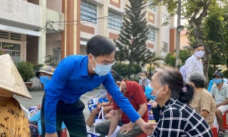 Ra mắt CLB Công tác xã hội “Chuyến xe yêu thương”