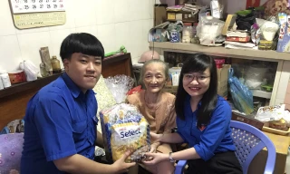 Sống hết mình với đam mê nghề giáo