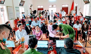 Công an TPHCM cấp gần 100.000 căn cước gắn chip mỗi ngày