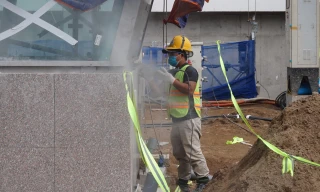 Công nhân tất bật trên công trường metro Bến Thành - Suối Tiên