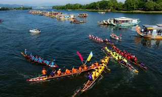 Sôi nổi giải đua ghe truyền thống mừng Tết Độc lập trên sông Hương