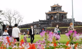 Mở cửa miễn phí 3 ngày Tết, khu Di sản Huế hút khách tham quan