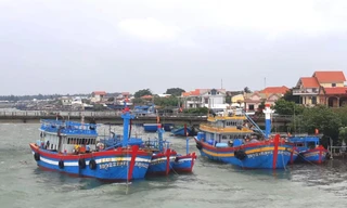 Cảnh báo gió mạnh trên biển, sóng cao đến 5 mét gây nguy hiểm cho tàu thuyền