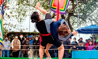 Gay cấn, kịch tính trên sới vật khai Xuân có từ hơn 300 năm ở xứ Huế